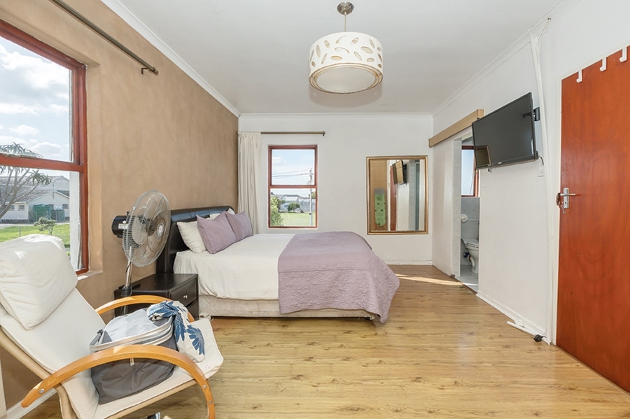 2 Bedroom Property for Sale in Southfield Western Cape